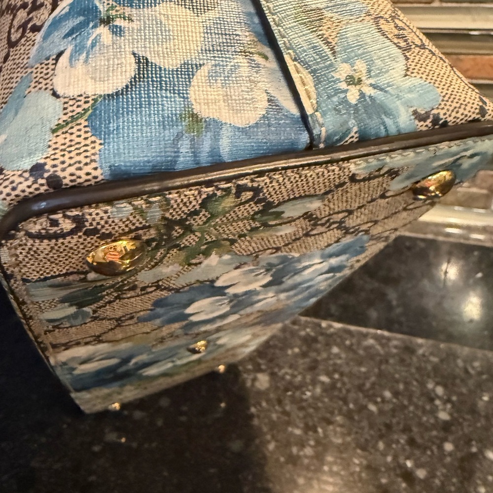 Gucci Red and Blue Floral Women's Bag - Picture 5 of 9